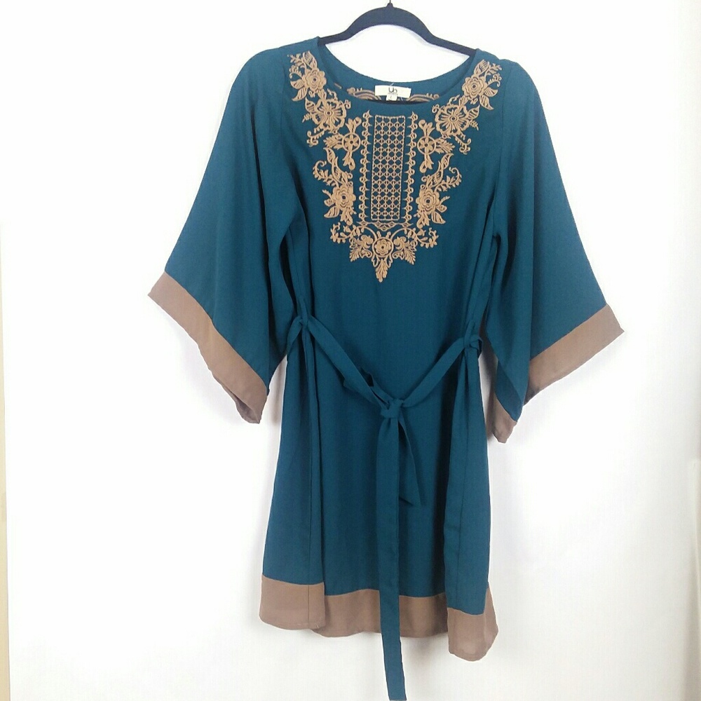 Ya Los Angeles  embroidered kimono sleeve dress
